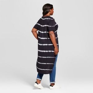 Black Tie Dye High-Low T-Shirt - Ava & Viv